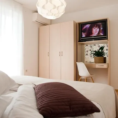 Guest house Sandra 3*