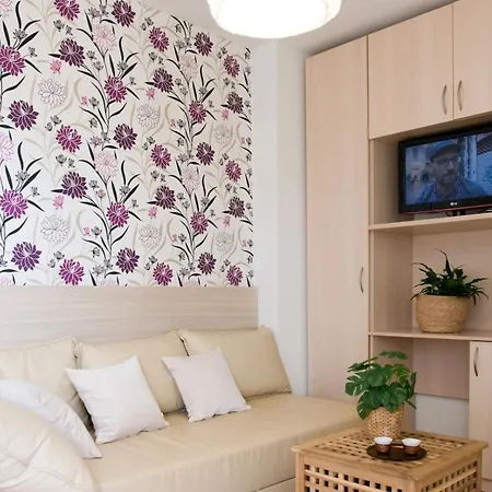 Sandra בית הארחה 3*