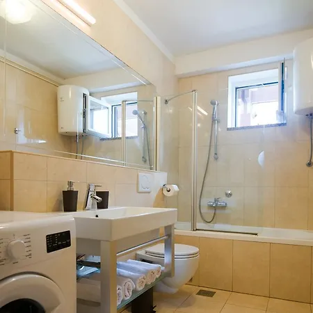 Guest house Sandra 3*