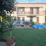 Sandra