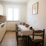 Casa de hóspedes Sandra 3*