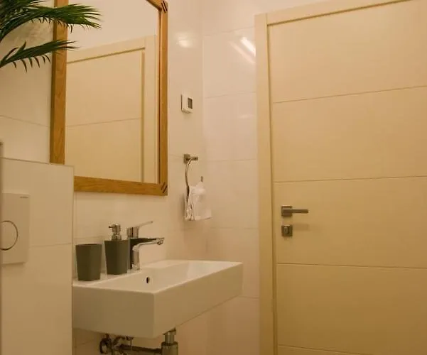 Sandra 게스트하우스 3*